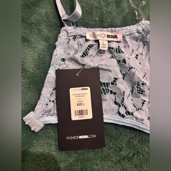 Fashion Nova Lace Bodysuit in Baby Blue Size L NWT - Picture 3 of 4